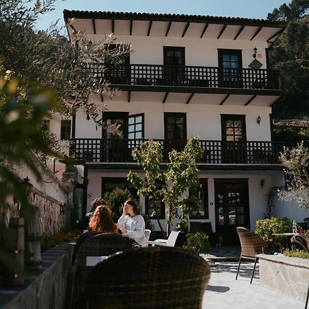 Maya Hostel Berat Exterior photo